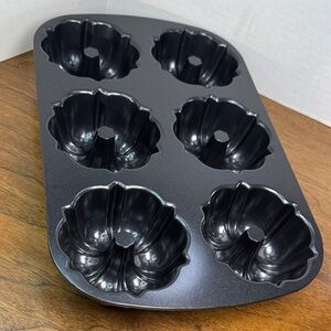 NordicWare Non-Stick Mini Bundt Cake, Bundt Muffin Pan